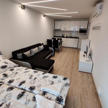 Ferienwohnung Pirat Apartman Siófok Exterior foto