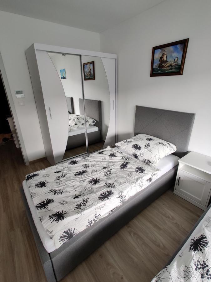 Ferienwohnung Pirat Apartman Siófok Exterior foto